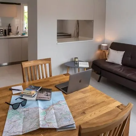 Turalmeria - Casa Tranquila Con Jardin Y Aparcamiento Privado Apartment